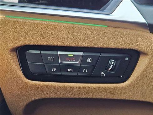 Certified 2023 BMW 330i Sedan w/ Premium Package image 13