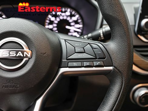 Used 2023 Nissan Altima 2.5 SV FWD image 16