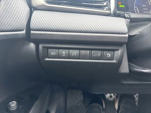 Used 2025 Toyota Camry SE image 21