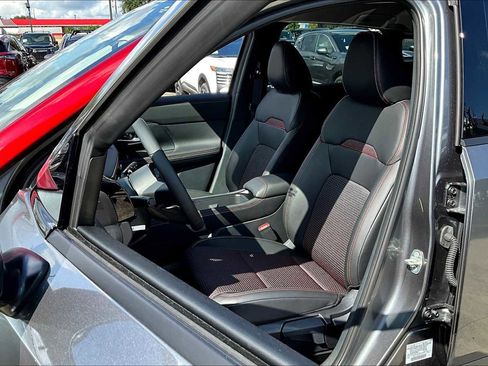 New 2025 Nissan Kicks SR image 18