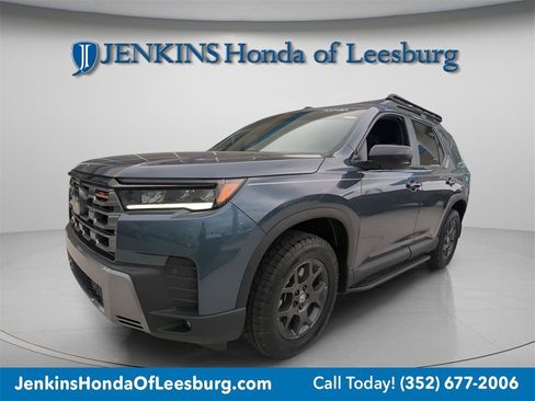 New 2026 Honda Pilot TrailSport image 8