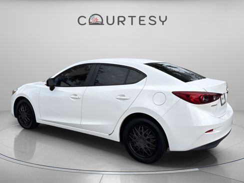 Used 2017 MAZDA MAZDA3 Sport image 5
