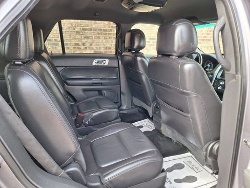 Used 2014 Ford Explorer XLT w/ Equipment Group 202A image 13