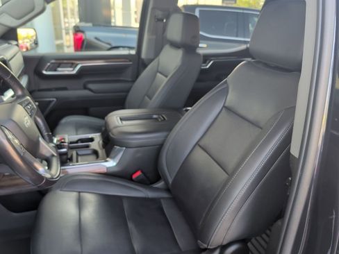 Used 2022 Chevrolet Silverado 1500 RST w/ Convenience Package II AWD/4WD image 10