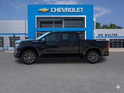 Used 2023 Chevrolet Silverado 1500 RST image 2