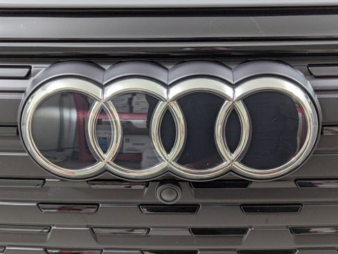 Used 2024 Audi Q4 e-tron Premium AWD/4WD image 20