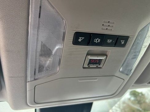 Used 2019 Toyota RAV4 LE image 35