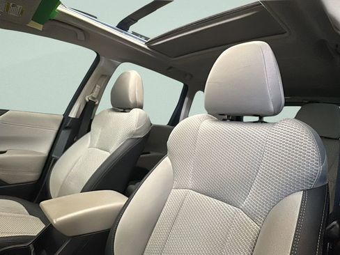 Used 2022 Subaru Forester Premium image 9