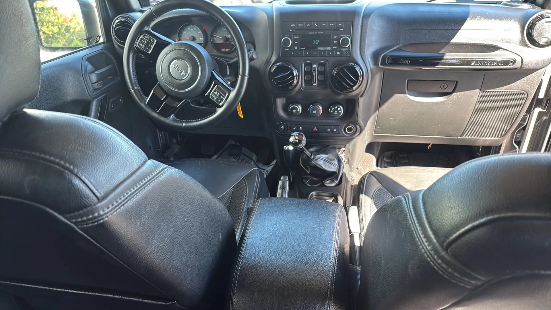 Used 2016 Jeep Wrangler Unlimited Sahara AWD/4WD image 8