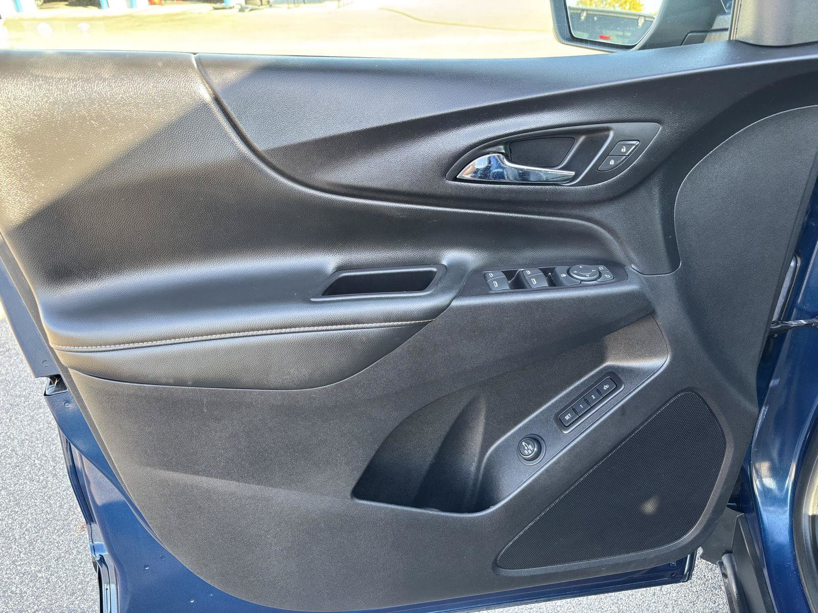 Used 2019 Chevrolet Equinox Premier FWD image 10