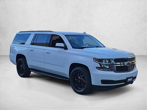 Used 2020 Chevrolet Suburban LT AWD/4WD image 3