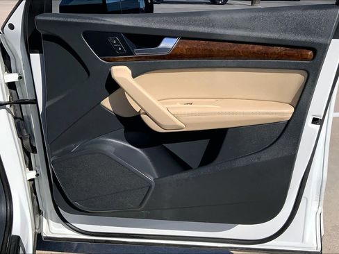Used 2019 Audi Q5 Premium Plus w/ Premium Plus Package image 23