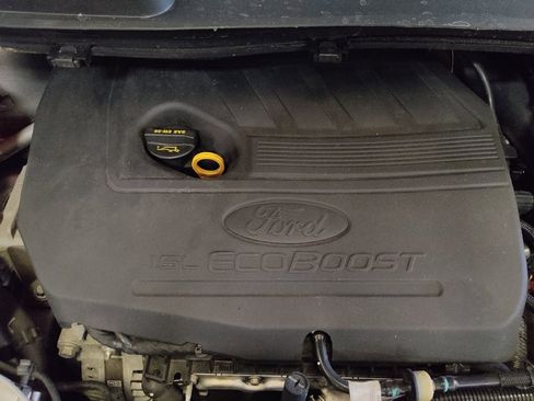 Used 2018 Ford Escape SE FWD image 30