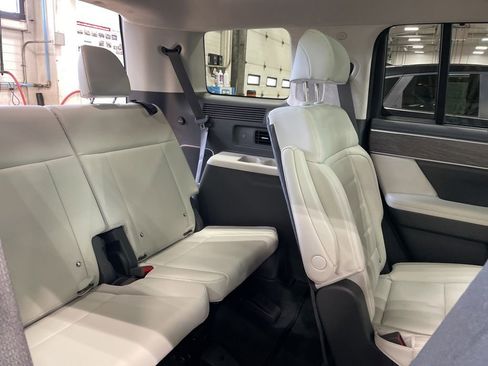 Used 2025 Hyundai Santa Fe Calligraphy image 15