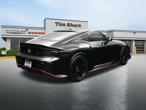 Used 2024 Nissan Z NISMO w/ Floor Mat Package RWD image 5