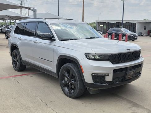 Used 2024 Jeep Grand Cherokee L Limited w/ Luxury Tech Group II AWD/4WD image 3