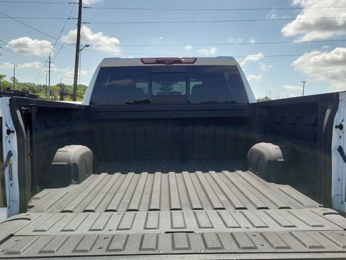 Used 2024 GMC Sierra 1500 AT4 w/ Technology Package AWD/4WD image 7