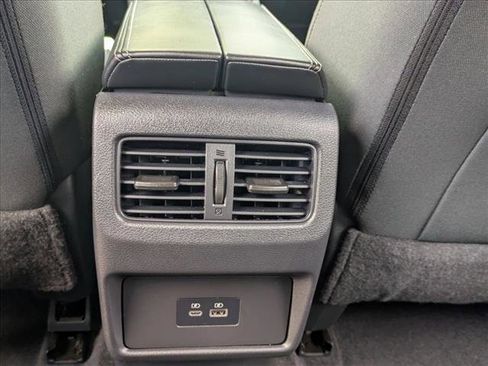 Used 2023 Nissan Rogue SV image 15