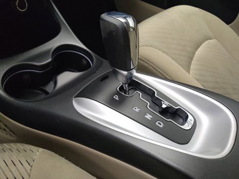 Used 2019 Dodge Journey SE FWD image 26