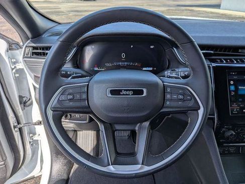 Certified 2024 Jeep Grand Cherokee L Laredo image 17