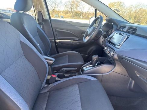 Used 2023 Nissan Versa SV image 16