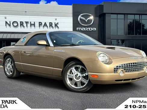 Used 2005 Ford Thunderbird RWD image 1