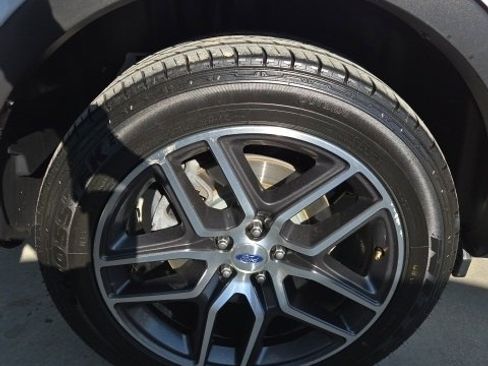 Used 2016 Ford Explorer Sport image 32