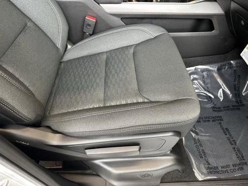 New 2026 RAM 1500 4x4 Crew Cab image 10