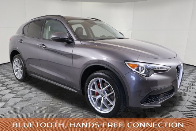 Used 2019 Alfa Romeo Stelvio Sport w/ Quick Order Package 22K Sport RWD image 4