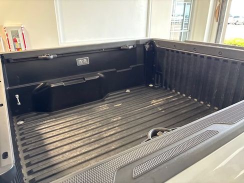 Used 2025 Toyota Tacoma SR5 AWD/4WD image 18
