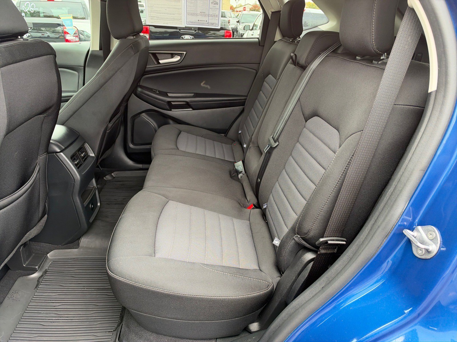 Certified 2024 Ford Edge SE w/ Black Appearance Package AWD/4WD image 8