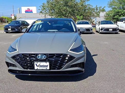 Certified 2022 Hyundai Sonata SEL w/ Convenience Package image 3