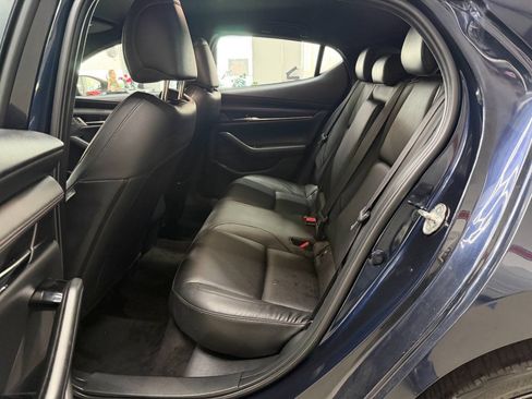 Used 2020 MAZDA MAZDA3 Hatchback w/ Preferred Package FWD image 13