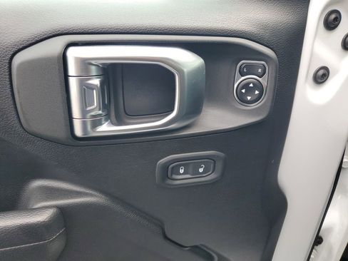 Used 2023 Jeep Wrangler Unlimited Sport AWD/4WD image 9