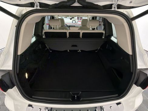 Used 2021 Mercedes-Benz GLB 250 4MATIC image 25