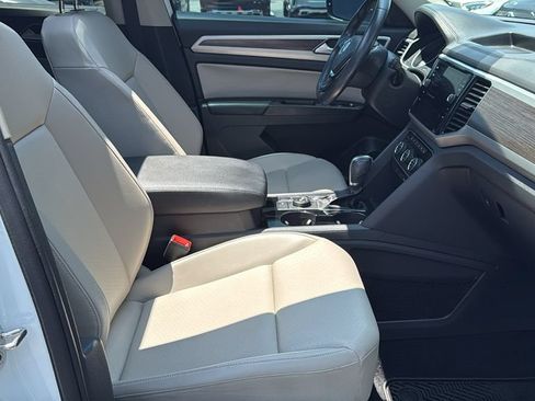 Used 2018 Volkswagen Atlas SEL w/ R-Line Package AWD/4WD image 10
