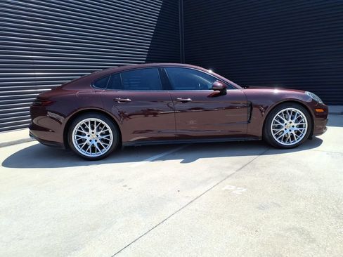 Used 2019 Porsche Panamera 4 AWD/4WD image 7