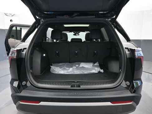 New 2026 Chevrolet Equinox LT w/ Convenience Package II image 8