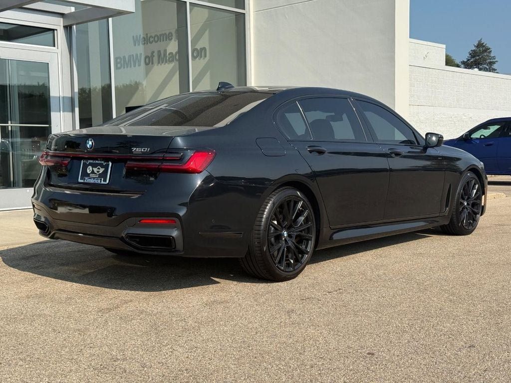 Used 2021 BMW 750i xDrive w/ M Sport Package AWD/4WD image 3