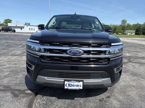 Used 2024 Ford Expedition Limited AWD/4WD image 4