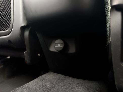 Used 2025 Volvo XC60 B5 Ultra w/ Protection Package Premier image 26