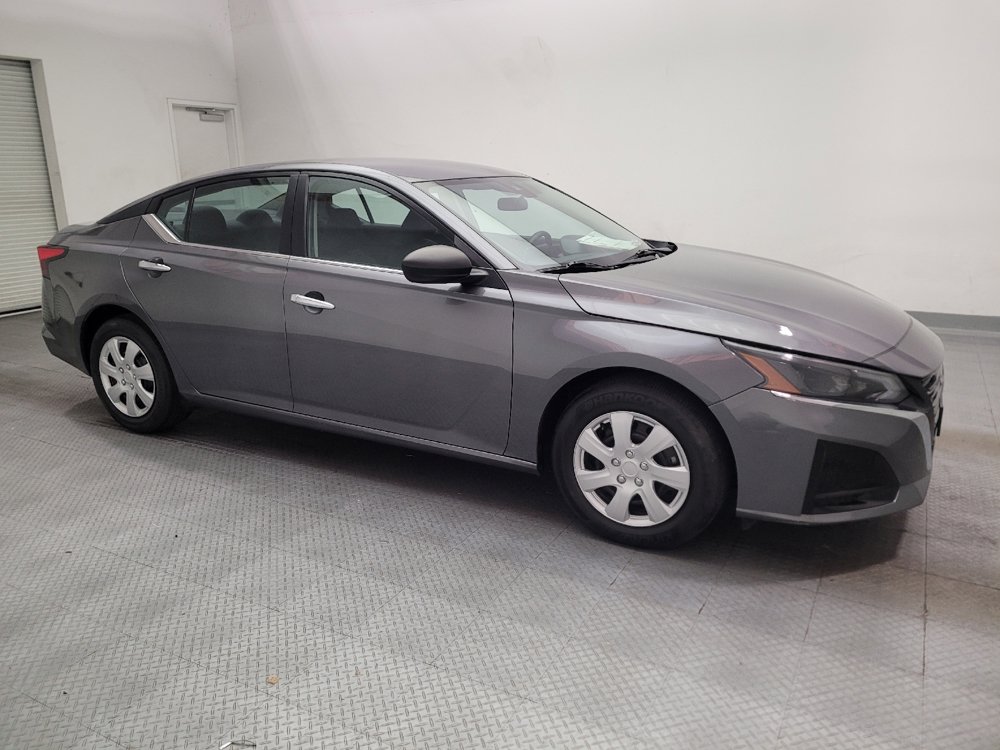 Used 2025 Nissan Altima 2.5 S FWD image 11