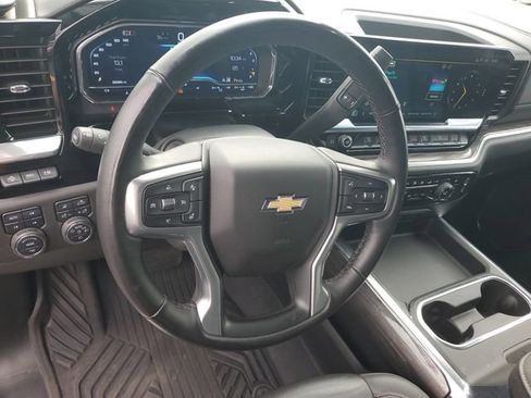 Certified 2025 Chevrolet Silverado 2500 LTZ w/ LTZ Premium Package AWD/4WD image 17