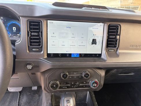 Certified 2025 Ford Bronco 2-Door AWD/4WD image 24
