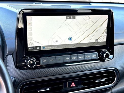 Used 2023 Hyundai Kona Limited w/ Cargo Package FWD image 16