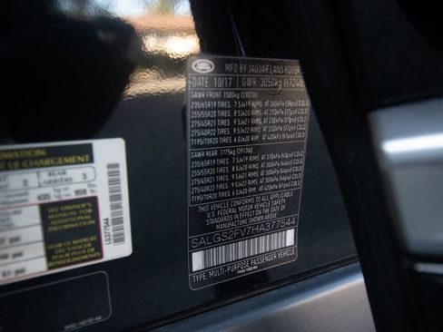 Used 2017 Land Rover Range Rover HSE image 23