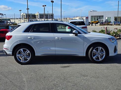 Used 2023 Audi Q3 2.0T Premium Plus image 36