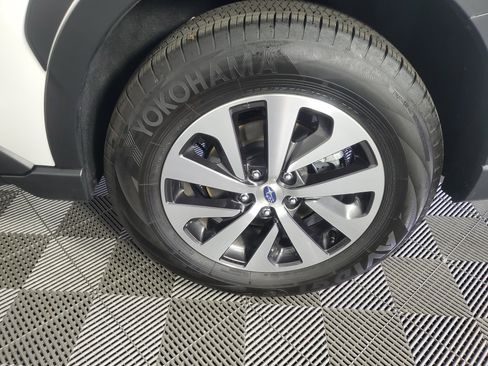 Used 2025 Subaru Outback Premium image 29