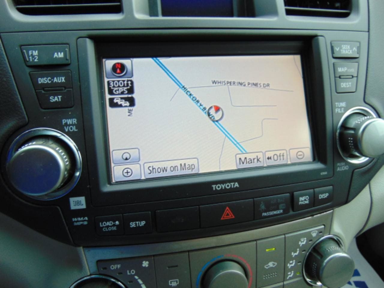Used 2012 Toyota Highlander SE w/ Tow Pkg AWD/4WD image 14