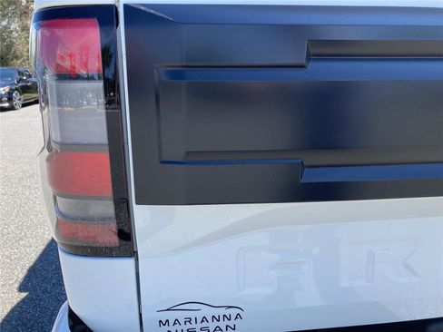 New 2026 Nissan Frontier Pro-X w/ Pro-X Convenience Package RWD image 12